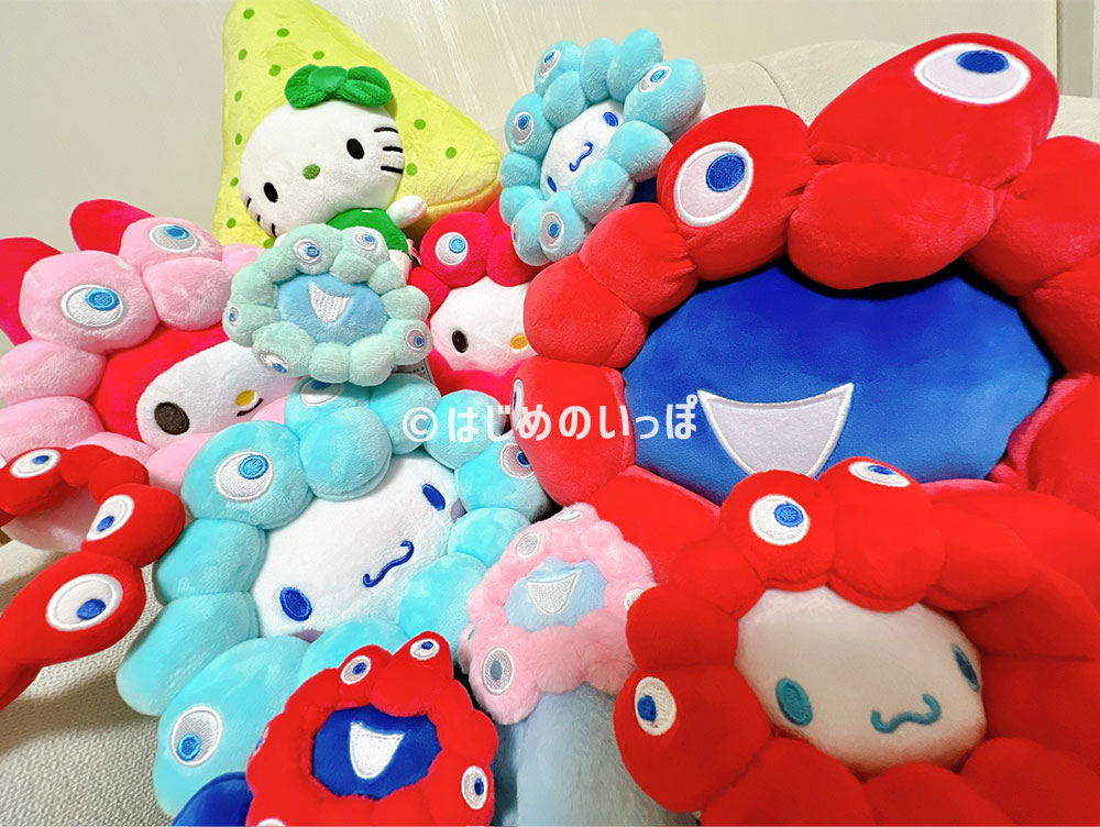 ミャクミャク サンリオ コラボグッズ